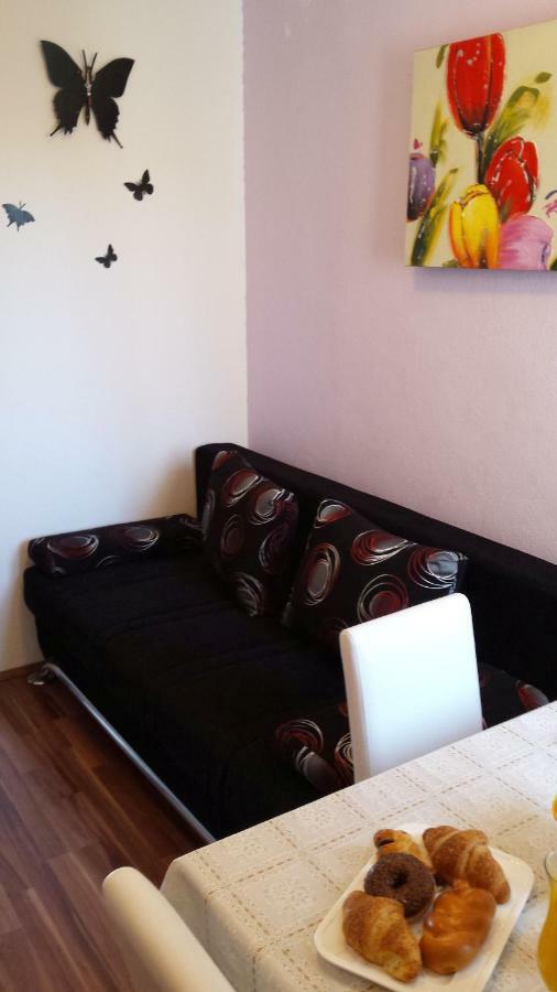 ביוגראד נה מורו Apartments Lavanda מראה חיצוני תמונה