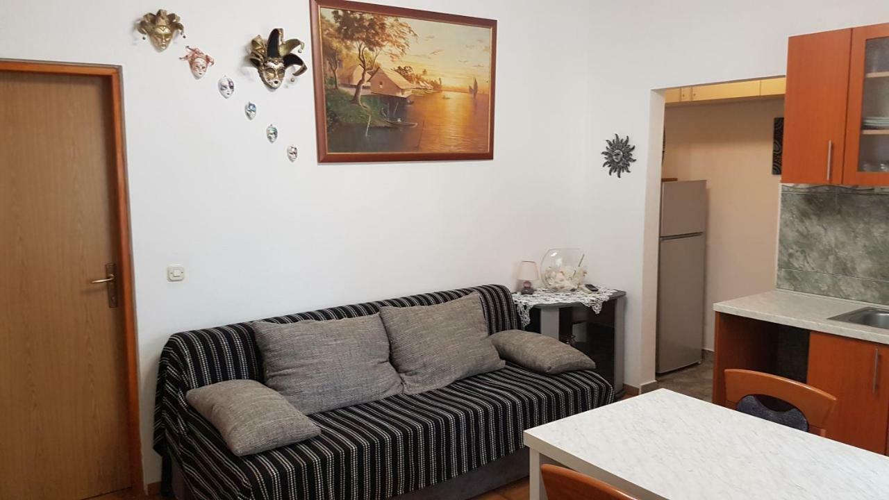 ביוגראד נה מורו Apartments Lavanda מראה חיצוני תמונה
